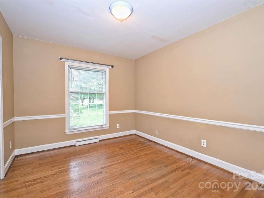 1961 Runnymede Lane, Charlotte, NC 28211.  MLS# CAR4265573, YatesRealty ID 23458. Bedroom #2