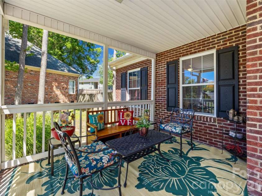 208 Victoria Circle, York, SC 29745.  MLS# CAR4381386, YatesRealty ID 23459. 