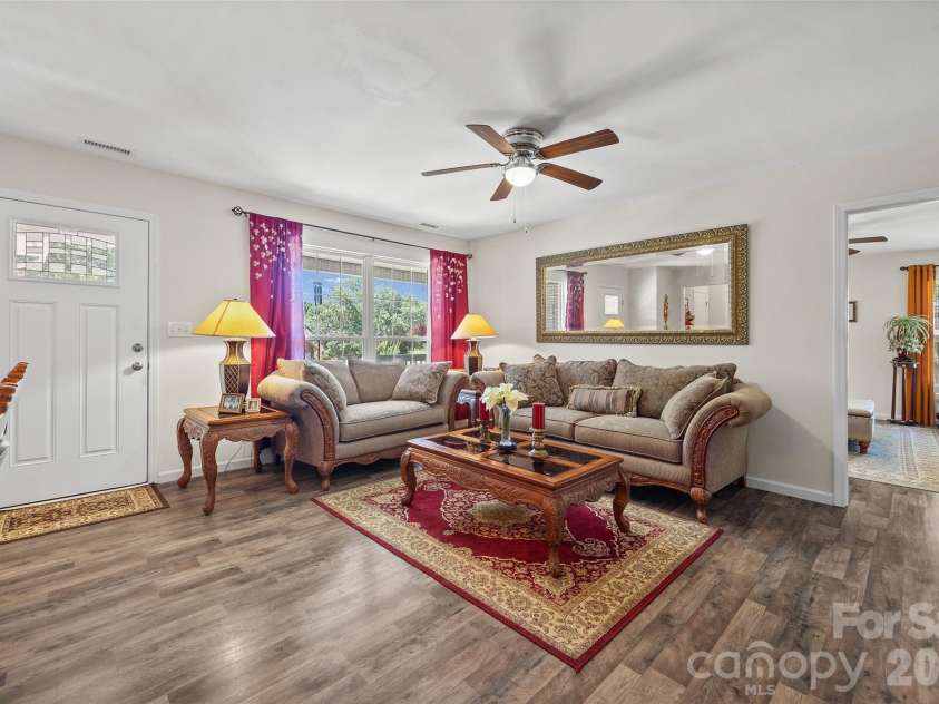 208 Victoria Circle, York, SC 29745.  MLS# CAR4381386, YatesRealty ID 23459. 