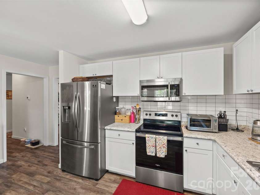 208 Victoria Circle, York, SC 29745.  MLS# CAR4381386, YatesRealty ID 23459. 