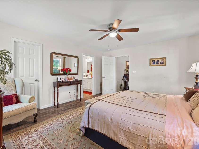 208 Victoria Circle, York, SC 29745.  MLS# CAR4381386, YatesRealty ID 23459. 