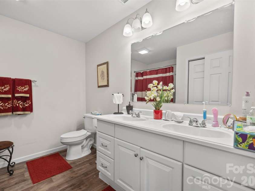 208 Victoria Circle, York, SC 29745.  MLS# CAR4381386, YatesRealty ID 23459. 