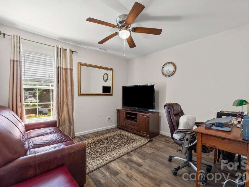 208 Victoria Circle, York, SC 29745.  MLS# CAR4381386, YatesRealty ID 23459. 