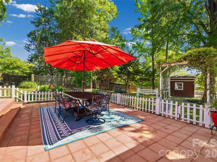 208 Victoria Circle, York, SC 29745.  MLS# CAR4381386, YatesRealty ID 23459. 