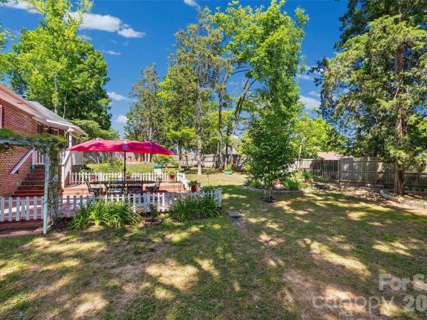 208 Victoria Circle, York, SC 29745.  MLS# CAR4381386, YatesRealty ID 23459. 