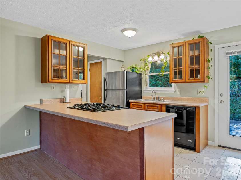 5 West Cove Street, Weaverville, NC 28787.  MLS# CAR4310907, YatesRealty ID 2346. 