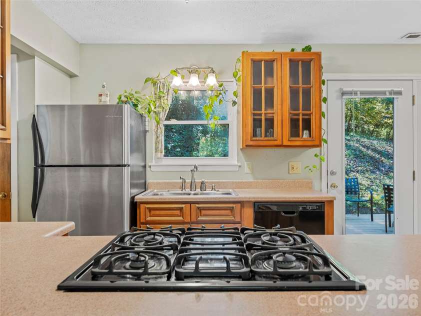 5 West Cove Street, Weaverville, NC 28787.  MLS# CAR4310907, YatesRealty ID 2346. 