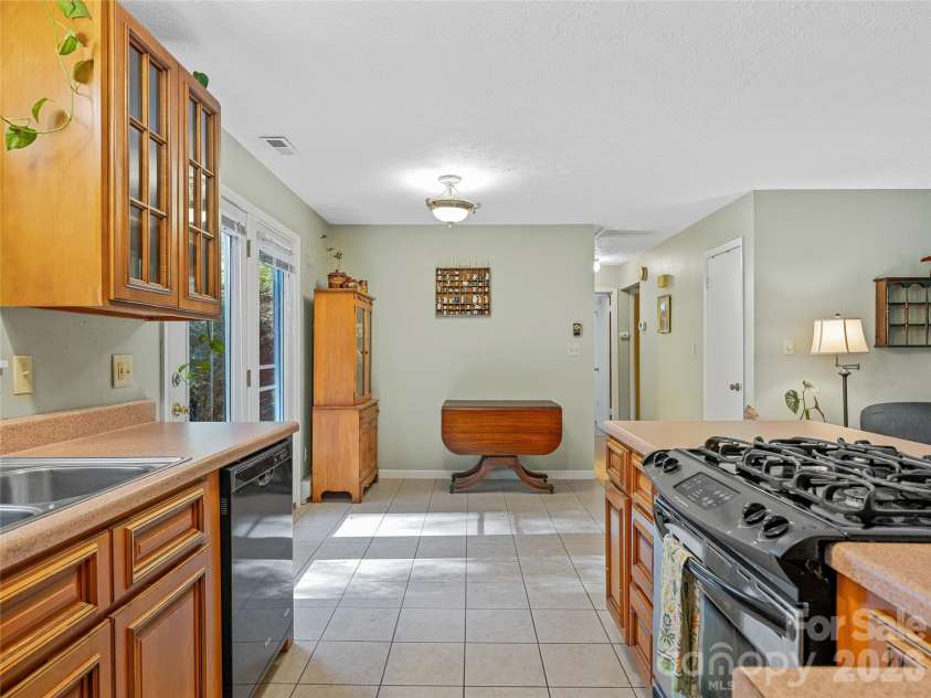 5 West Cove Street, Weaverville, NC 28787.  MLS# CAR4310907, YatesRealty ID 2346. 