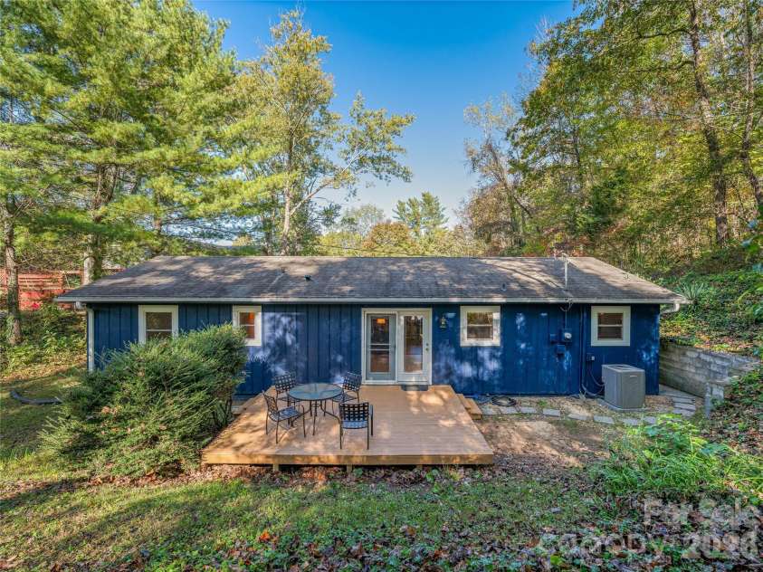 5 West Cove Street, Weaverville, NC 28787.  MLS# CAR4310907, YatesRealty ID 2346. 