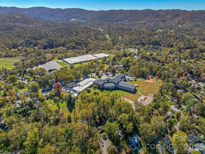 5 West Cove Street, Weaverville, NC 28787.  MLS# CAR4310907, YatesRealty ID 2346. 