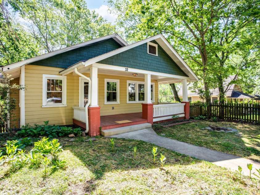 32 Swannanoa Avenue, Asheville, NC 28806.  MLS# CAR4365833, YatesRealty ID 23460. 