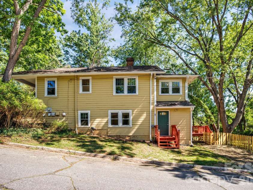 32 Swannanoa Avenue, Asheville, NC 28806.  MLS# CAR4365833, YatesRealty ID 23460. 