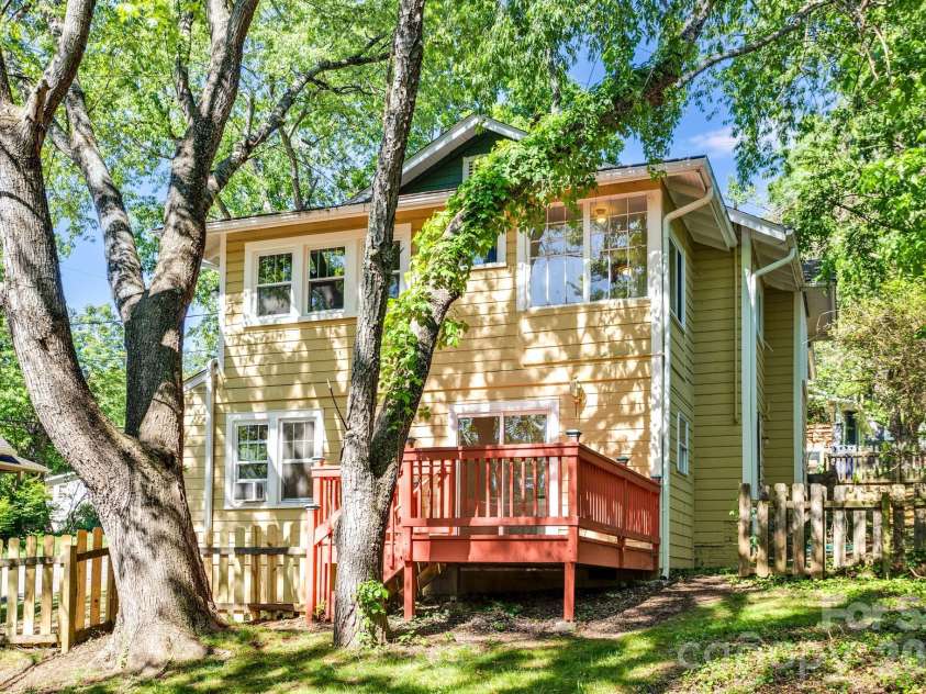 32 Swannanoa Avenue, Asheville, NC 28806.  MLS# CAR4365833, YatesRealty ID 23460. 