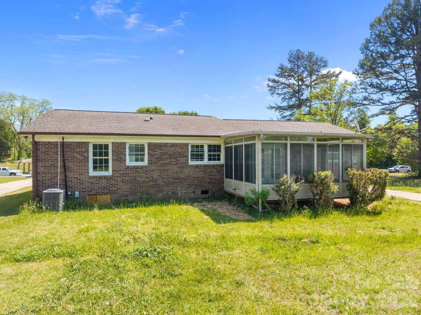165 Hawkins Loop, Salisbury, NC 28144.  MLS# CAR4372654, YatesRealty ID 23461. 