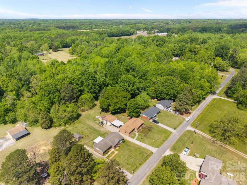 165 Hawkins Loop, Salisbury, NC 28144.  MLS# CAR4372654, YatesRealty ID 23461. 