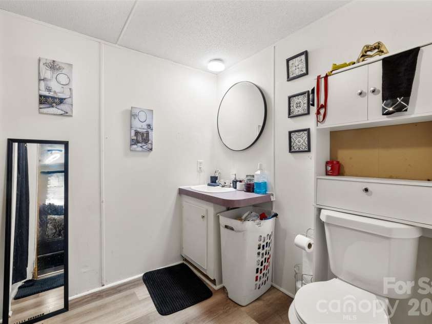 107 Market Street, Lancaster, SC 29720.  MLS# CAR4362041, YatesRealty ID 23464. 