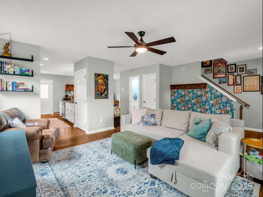 725 Center Street, Asheville, NC 28803.  MLS# CAR4262611, YatesRealty ID 23464. 