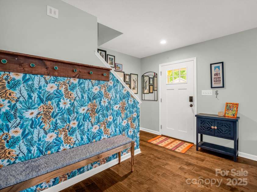 725 Center Street, Asheville, NC 28803.  MLS# CAR4262611, YatesRealty ID 23464. 