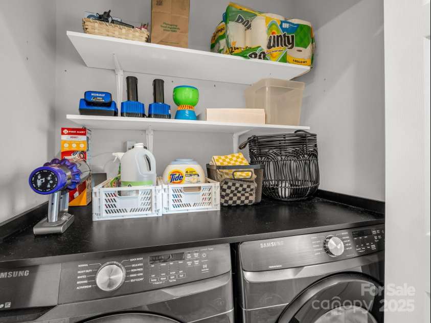 725 Center Street, Asheville, NC 28803.  MLS# CAR4262611, YatesRealty ID 23464. Hall Laundry Closest