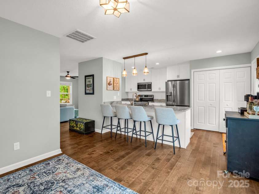 725 Center Street, Asheville, NC 28803.  MLS# CAR4262611, YatesRealty ID 23464. Open Dining/Kitchen