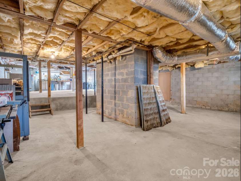 78 Wahuhu Court, Brevard, NC 28712.  MLS# CAR4369792, YatesRealty ID 23466. 