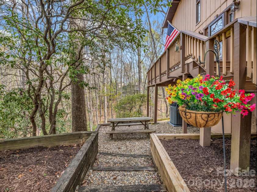 78 Wahuhu Court, Brevard, NC 28712.  MLS# CAR4369792, YatesRealty ID 23466. 
