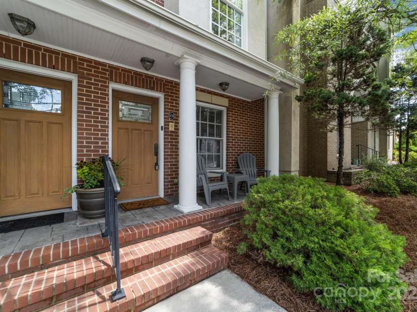 606 Bellemeade Street, Greensboro, NC 27401.  MLS# CAR4277074, YatesRealty ID 23469. 