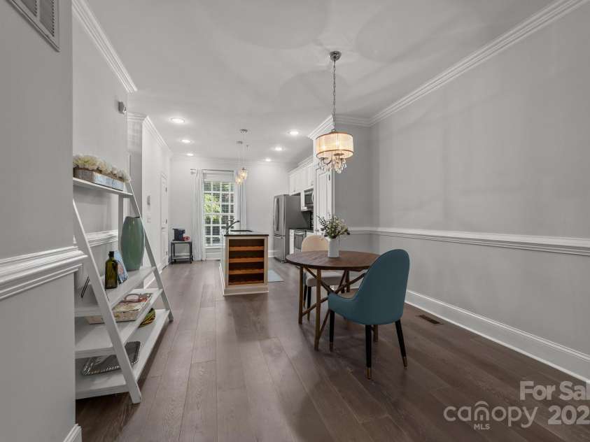 606 Bellemeade Street, Greensboro, NC 27401.  MLS# CAR4277074, YatesRealty ID 23469. 