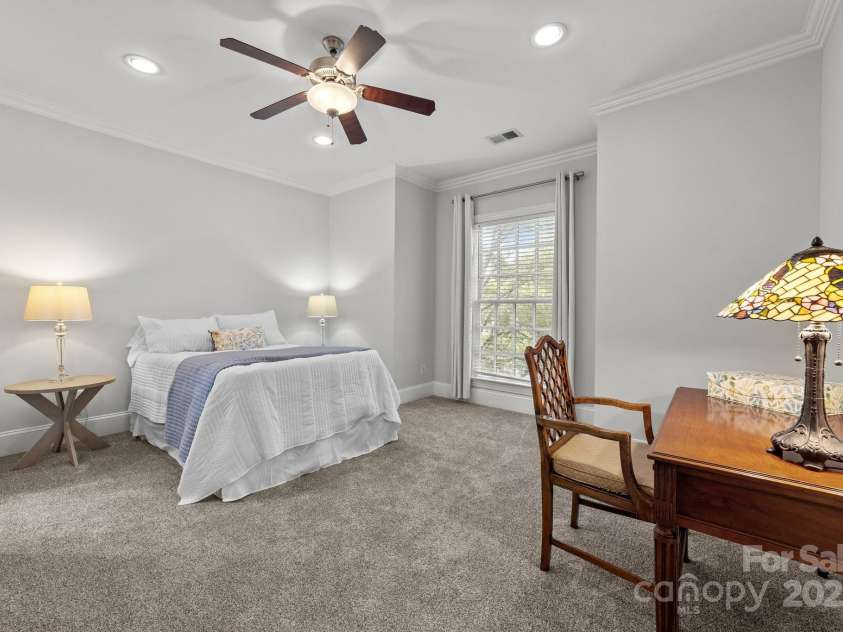 606 Bellemeade Street, Greensboro, NC 27401.  MLS# CAR4277074, YatesRealty ID 23469. 