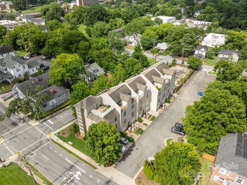 606 Bellemeade Street, Greensboro, NC 27401.  MLS# CAR4277074, YatesRealty ID 23469. 