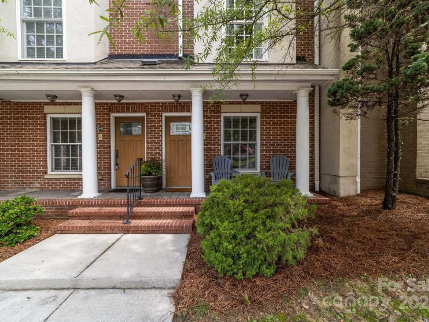 606 Bellemeade Street, Greensboro, NC 27401.  MLS# CAR4277074, YatesRealty ID 23469. Welcome to 606 Bellemeade