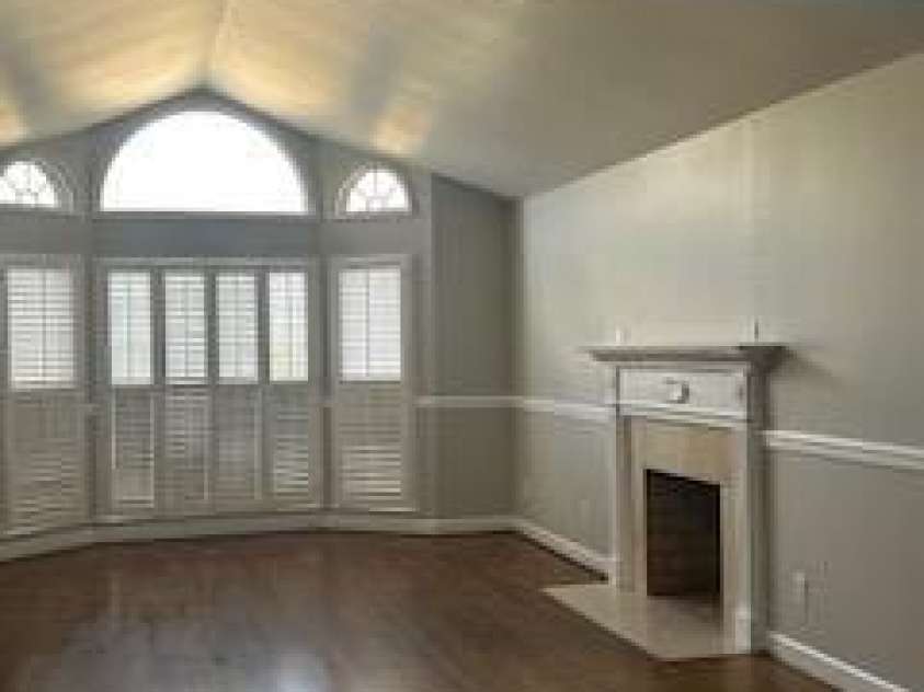 1044 TARLTON Drive, Shelby, NC 28052.  MLS# CAR4216749, YatesRealty ID 2347. Living Rm