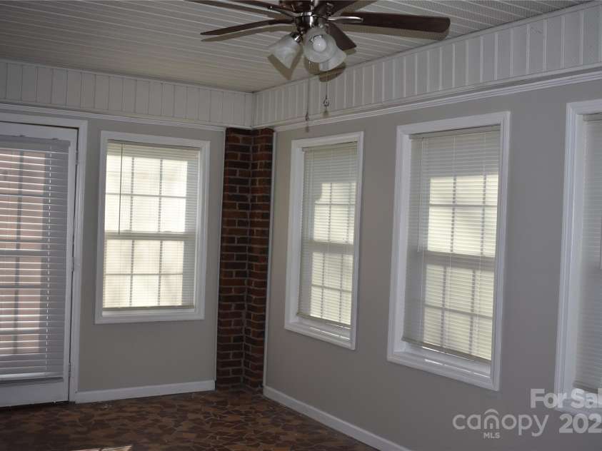 1044 TARLTON Drive, Shelby, NC 28052.  MLS# CAR4216749, YatesRealty ID 2347. Porch