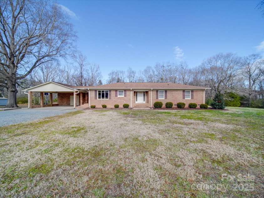 1515 Hasty Road, Marshville, NC 28103.  MLS# CAR4325382, YatesRealty ID 2347. 