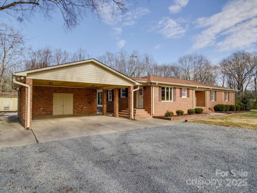 1515 Hasty Road, Marshville, NC 28103.  MLS# CAR4325382, YatesRealty ID 2347. 
