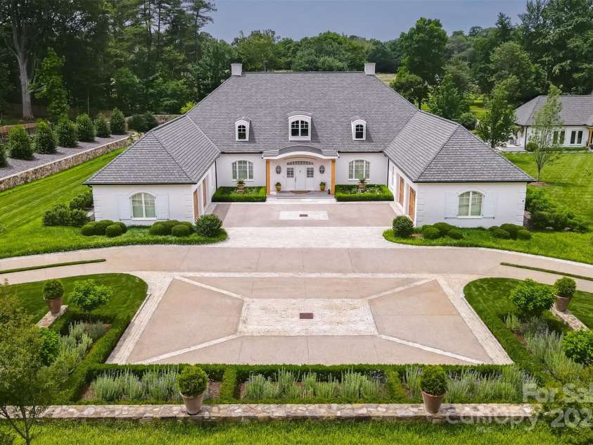 2632 Bartram Place, Winston Salem, NC 27106.  MLS# CAR4276992, YatesRealty ID 23472. 