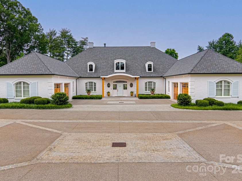 2632 Bartram Place, Winston Salem, NC 27106.  MLS# CAR4276992, YatesRealty ID 23472. 