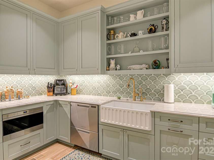 2632 Bartram Place, Winston Salem, NC 27106.  MLS# CAR4276992, YatesRealty ID 23472. 