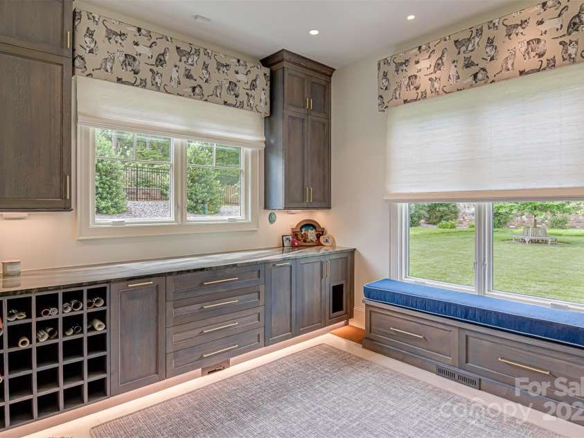 2632 Bartram Place, Winston Salem, NC 27106.  MLS# CAR4276992, YatesRealty ID 23472. 