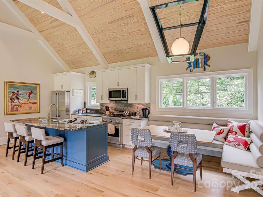 2632 Bartram Place, Winston Salem, NC 27106.  MLS# CAR4276992, YatesRealty ID 23472. 