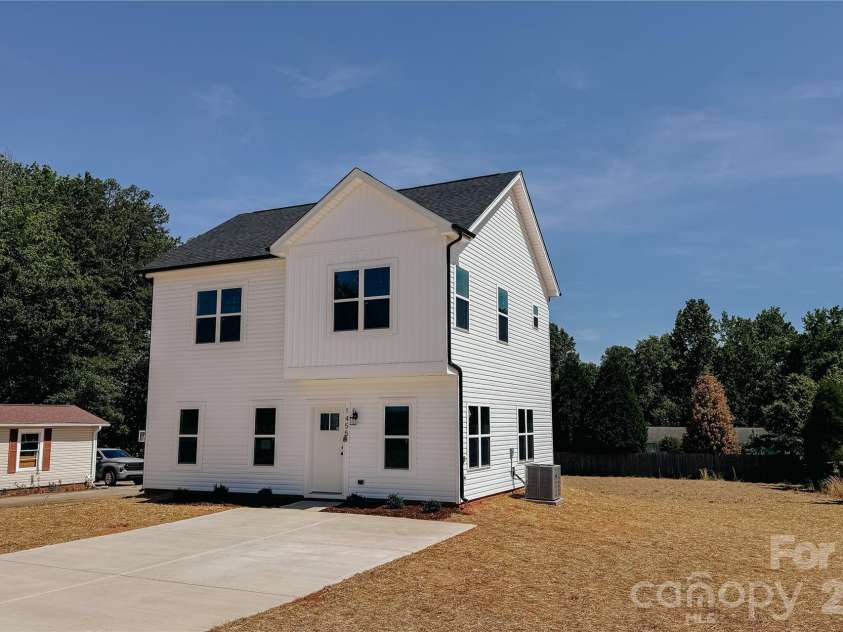 1455 Ridge Road, Salisbury, NC 28147.  MLS# CAR4378440, YatesRealty ID 23473. 