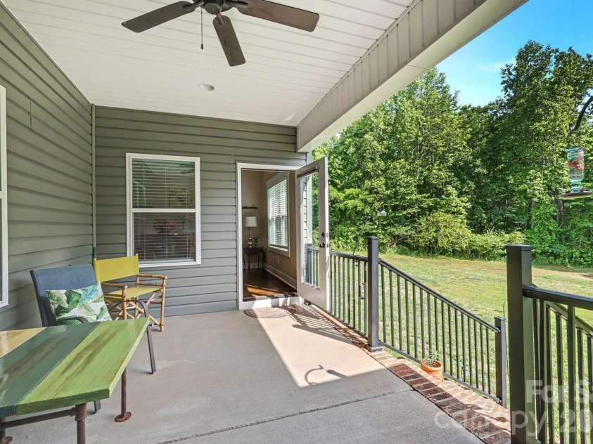 4175 Brandy Creek Court, Clover, SC 29710.  MLS# CAR4377412, YatesRealty ID 23474. 