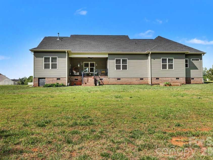 4175 Brandy Creek Court, Clover, SC 29710.  MLS# CAR4377412, YatesRealty ID 23474. 