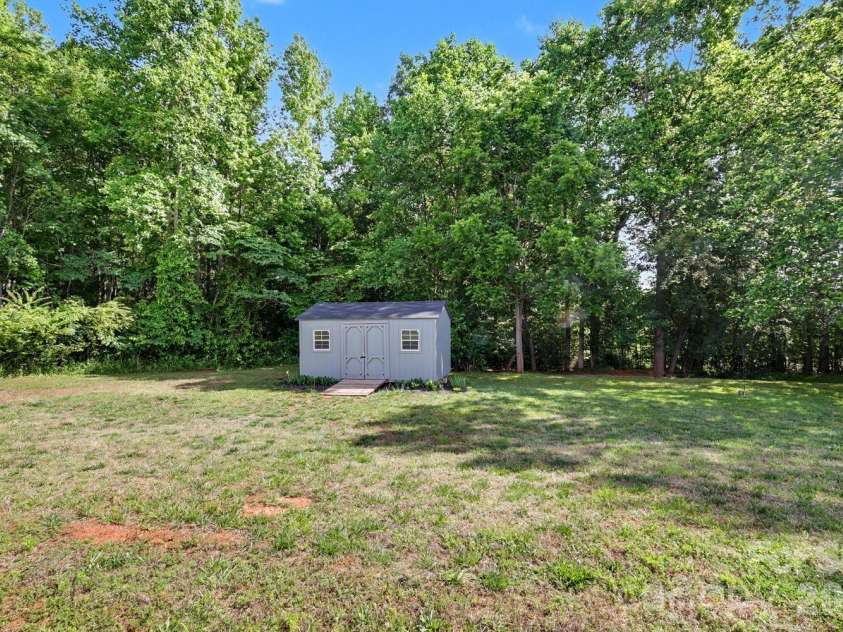 4175 Brandy Creek Court, Clover, SC 29710.  MLS# CAR4377412, YatesRealty ID 23474. 