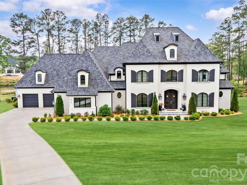 910 Deodar Cedar Drive, Weddington, NC 28104.  MLS# CAR4377454, YatesRealty ID 23475. Twin Lakes - 910 Deodar Cedar Drive