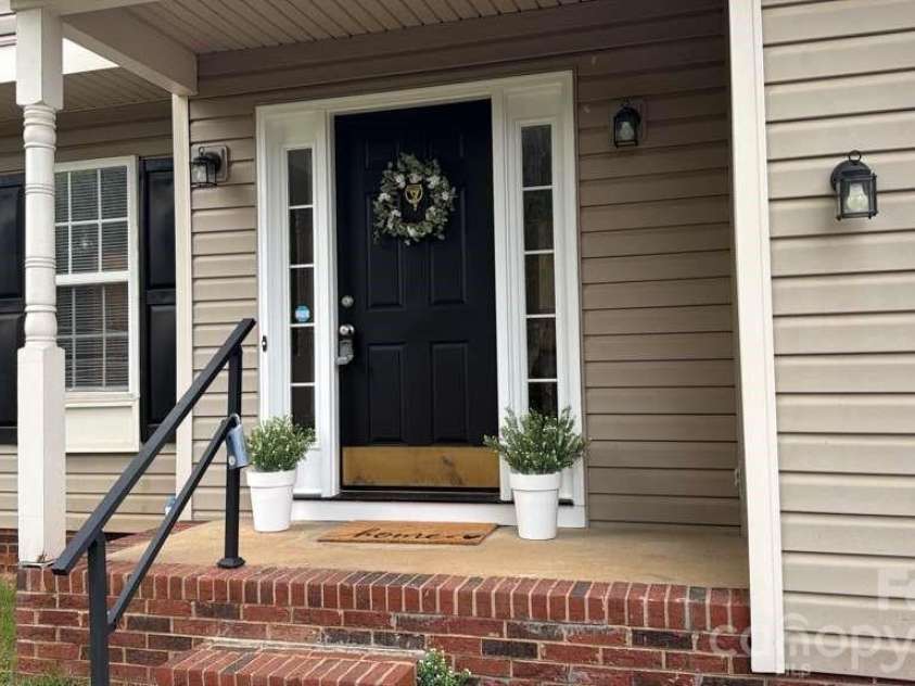 2881 Shadow Brook Court, Concord, NC 28027.  MLS# CAR4378881, YatesRealty ID 23476. 