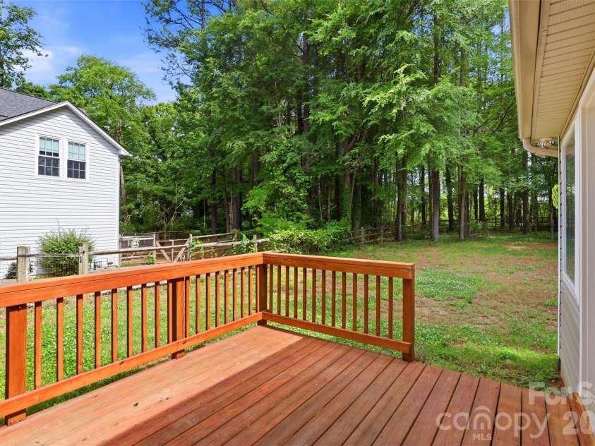 2881 Shadow Brook Court, Concord, NC 28027.  MLS# CAR4378881, YatesRealty ID 23476. 