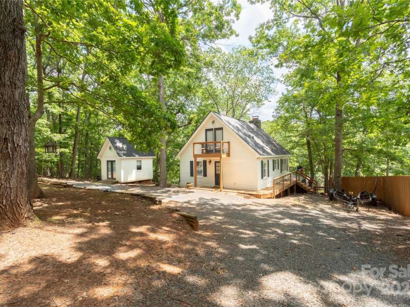 113 Harbor Lane, Mount Gilead, NC 27306.  MLS# CAR4276686, YatesRealty ID 23478. 