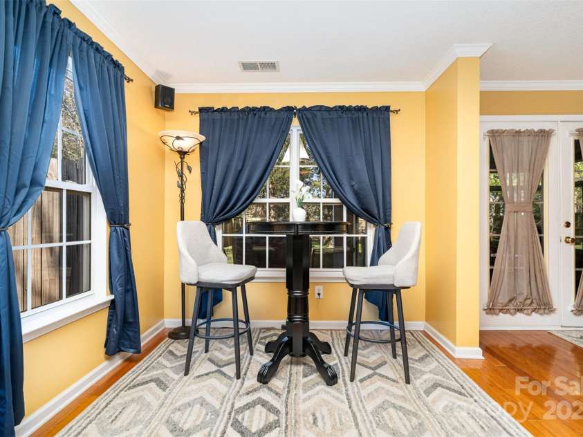 12421 Poplar Forest Drive, Charlotte, NC 28278.  MLS# CAR4232108, YatesRealty ID 2348. 