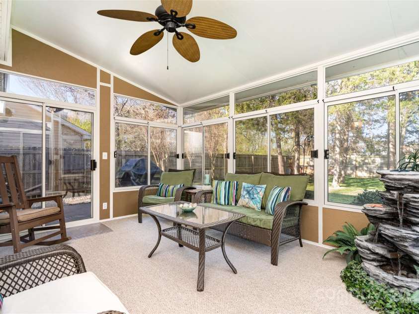 12421 Poplar Forest Drive, Charlotte, NC 28278.  MLS# CAR4232108, YatesRealty ID 2348. 